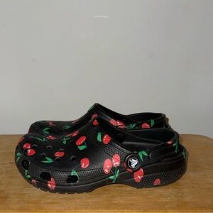 CROCS Classic Clog Cherry Print Black/Red Women’s Size 7 Men’s Size 5